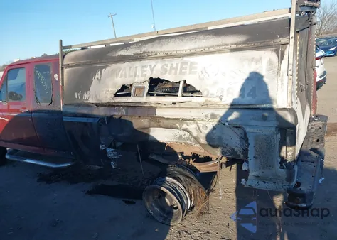 1997 Ford F-350 Xl z USA, uszkodzony, nr VIN 1FTJX35F0VEC39976